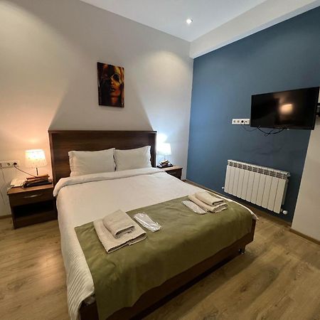 Hotel King Tom Τυφλίδα Εξωτερικό φωτογραφία