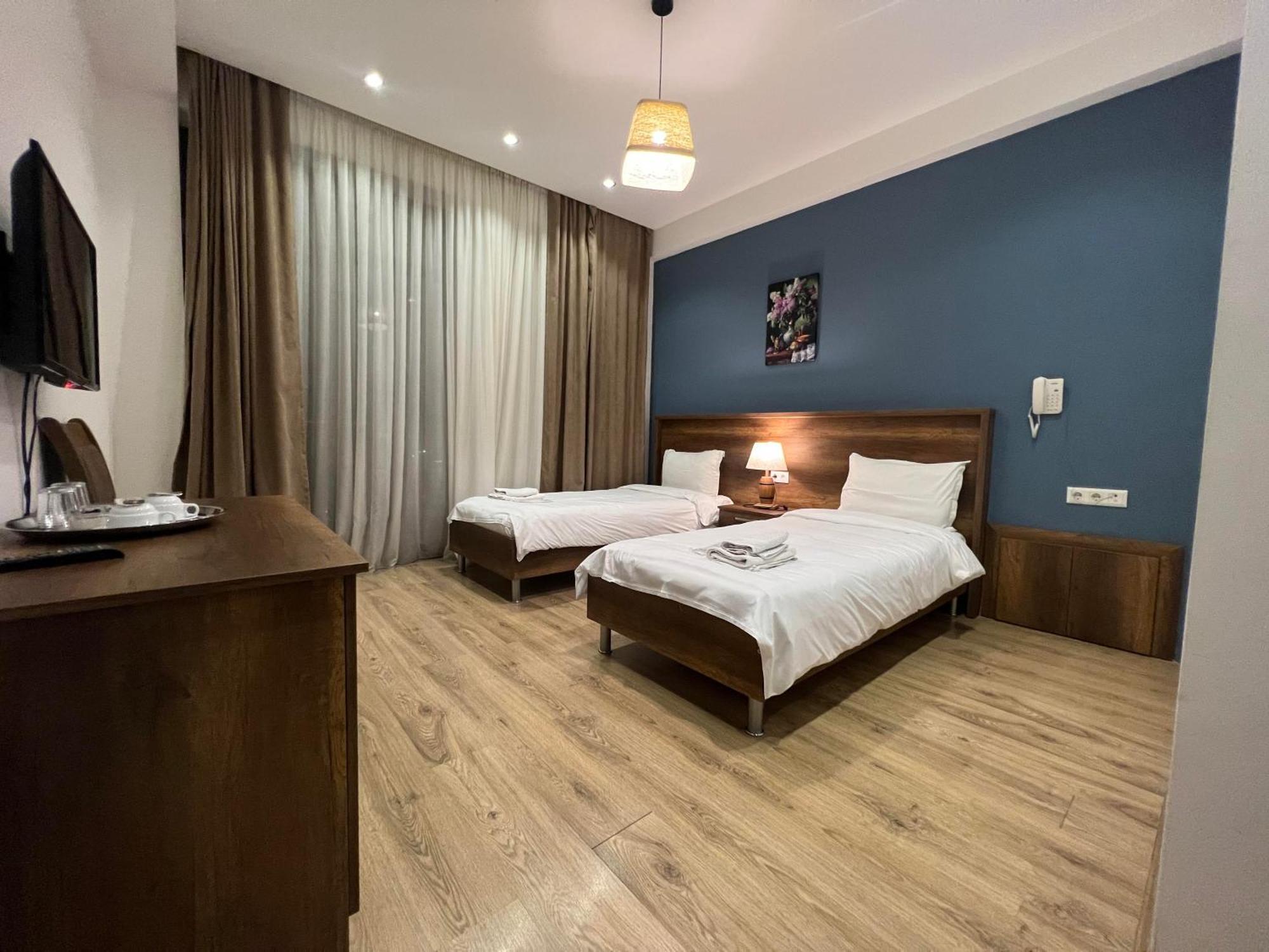 Hotel King Tom Τυφλίδα Εξωτερικό φωτογραφία
