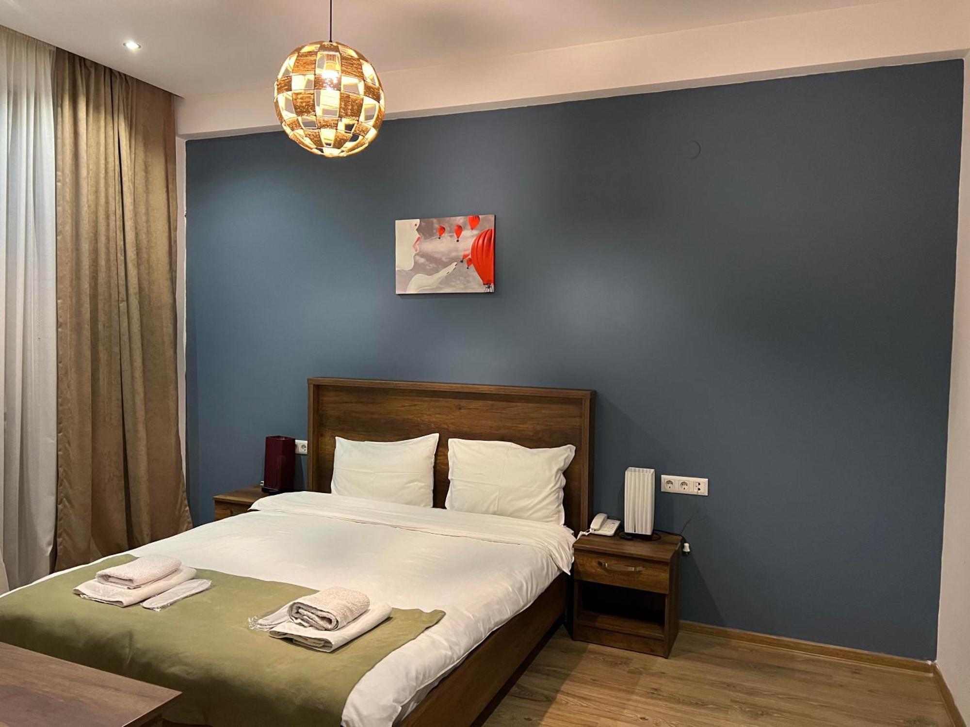Hotel King Tom Τυφλίδα Εξωτερικό φωτογραφία