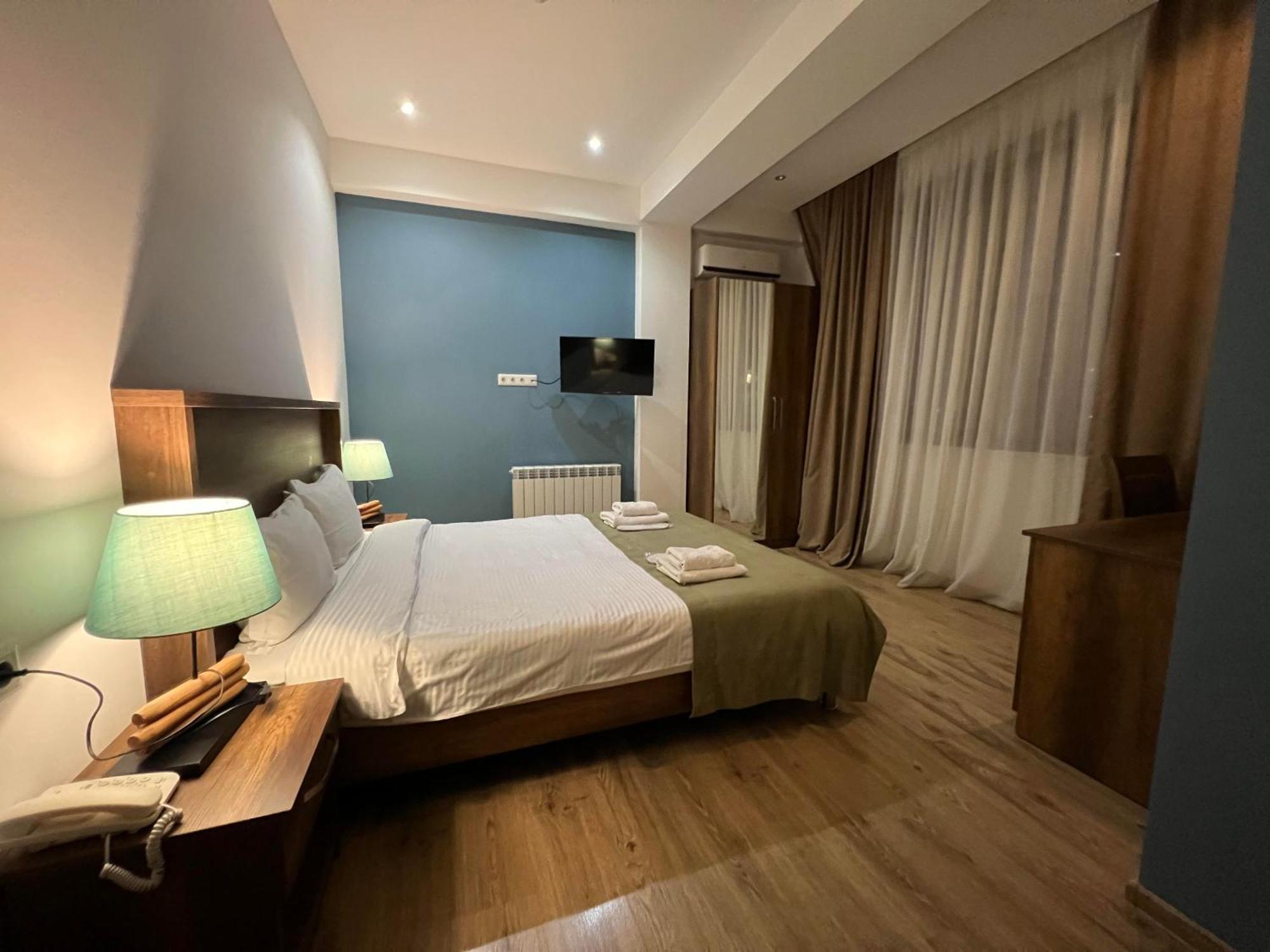 Hotel King Tom Τυφλίδα Εξωτερικό φωτογραφία