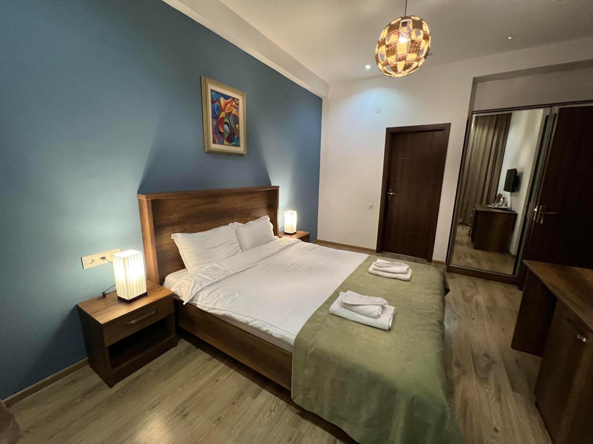 Hotel King Tom Τυφλίδα Εξωτερικό φωτογραφία