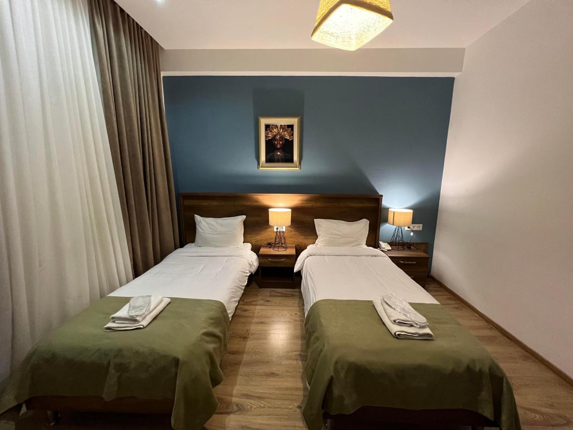 Hotel King Tom Τυφλίδα Εξωτερικό φωτογραφία