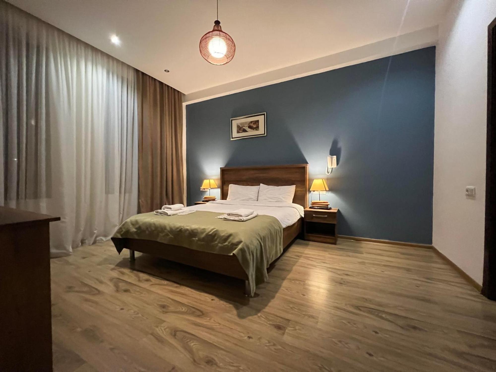 Hotel King Tom Τυφλίδα Εξωτερικό φωτογραφία