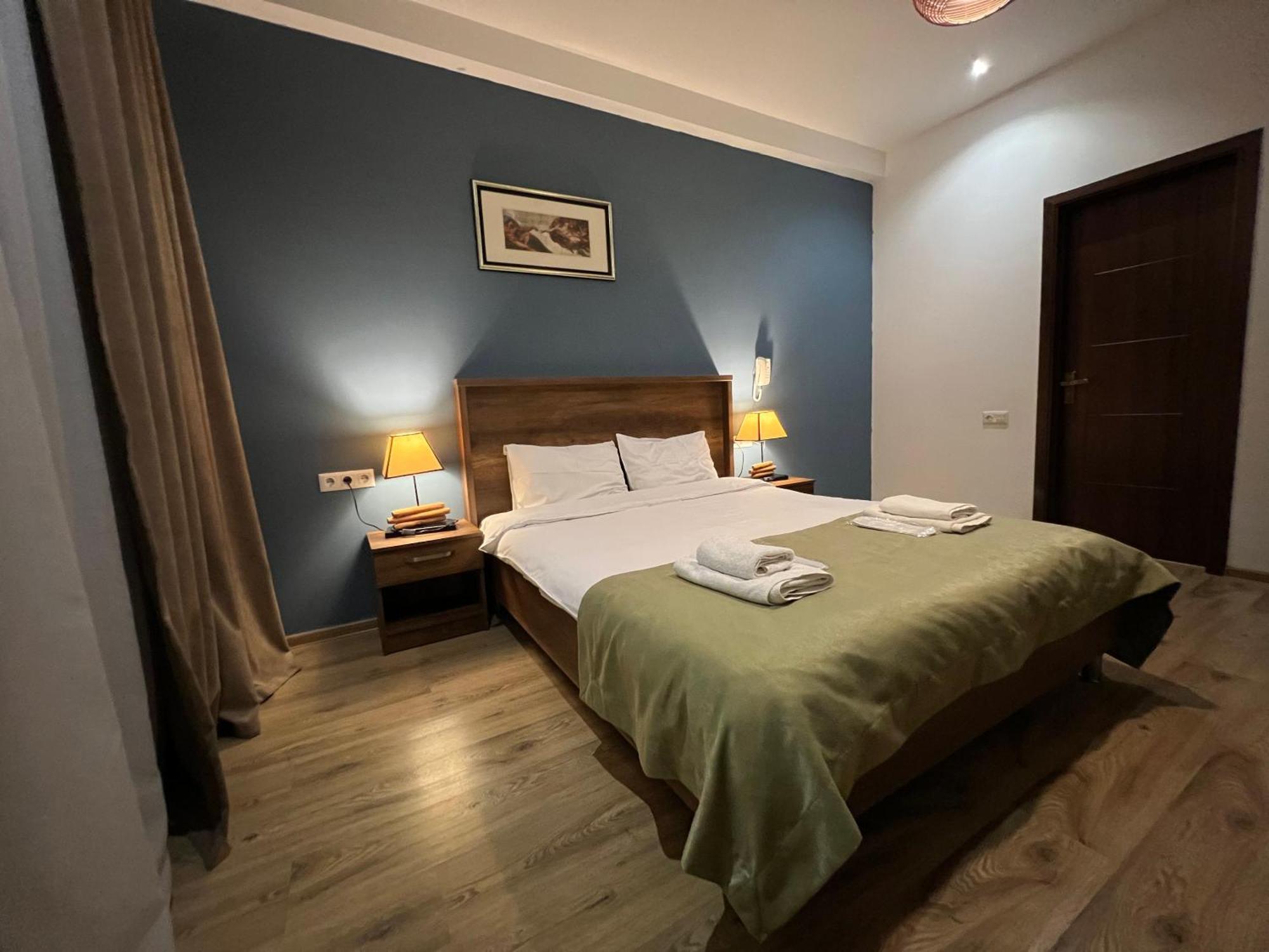 Hotel King Tom Τυφλίδα Εξωτερικό φωτογραφία