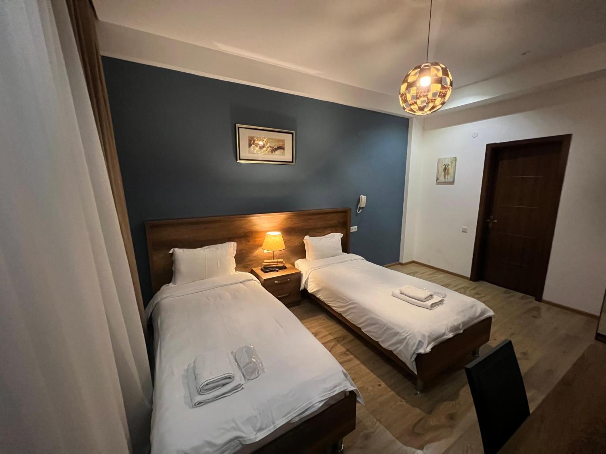 Hotel King Tom Τυφλίδα Εξωτερικό φωτογραφία