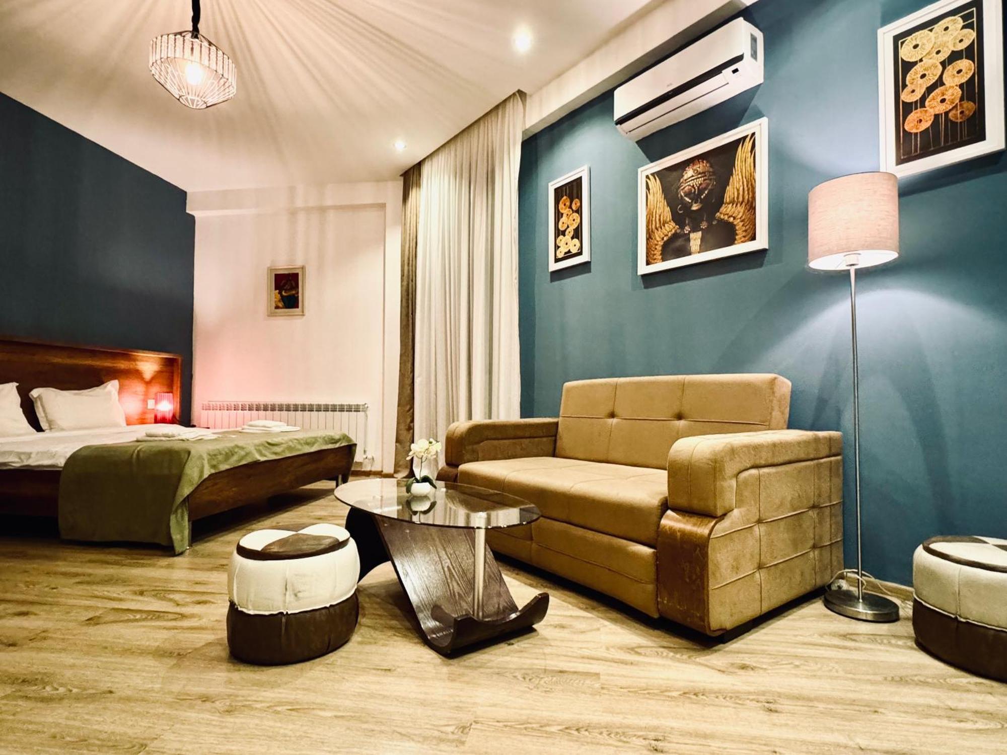 Hotel King Tom Τυφλίδα Εξωτερικό φωτογραφία