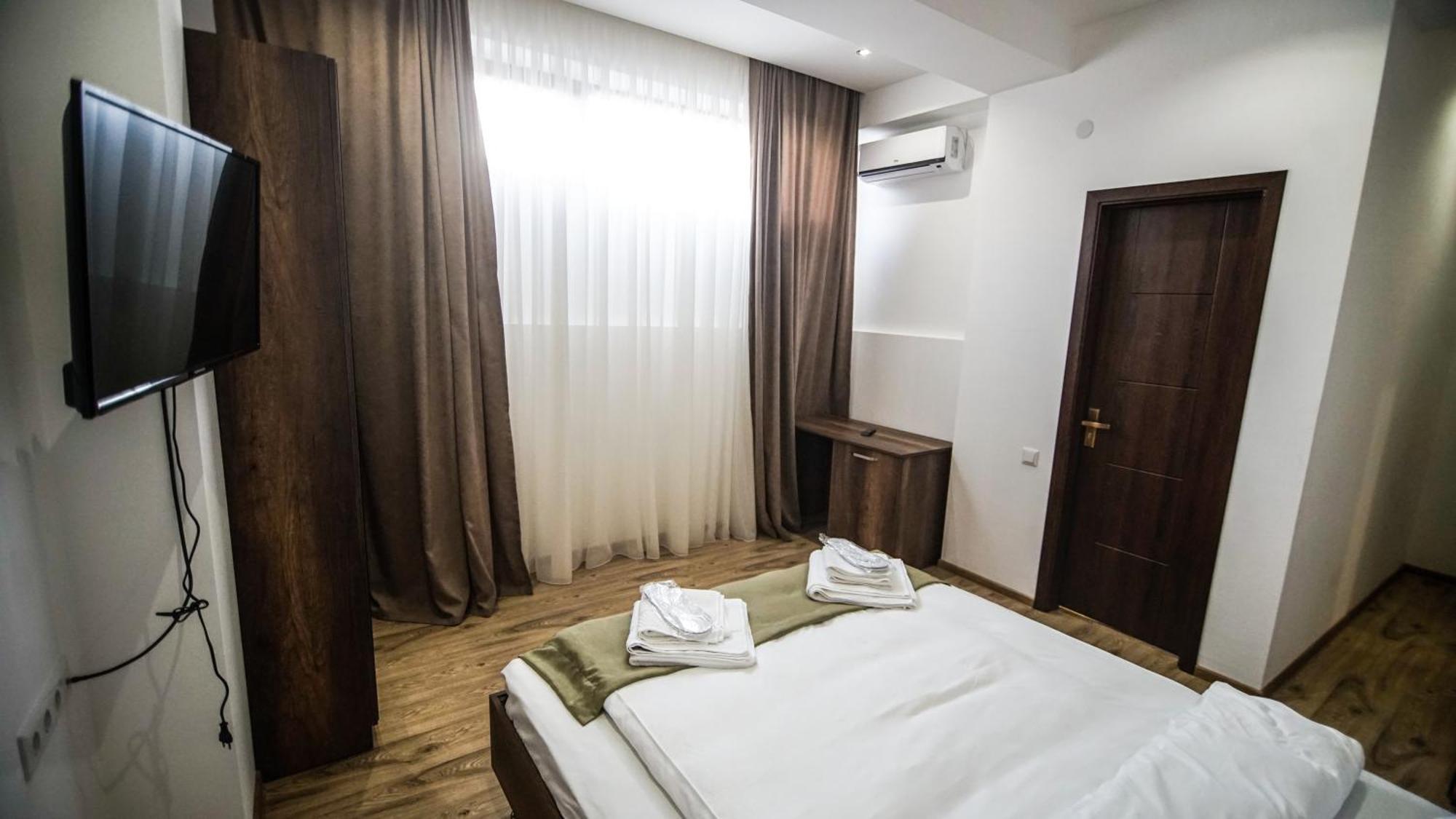 Hotel King Tom Τυφλίδα Εξωτερικό φωτογραφία