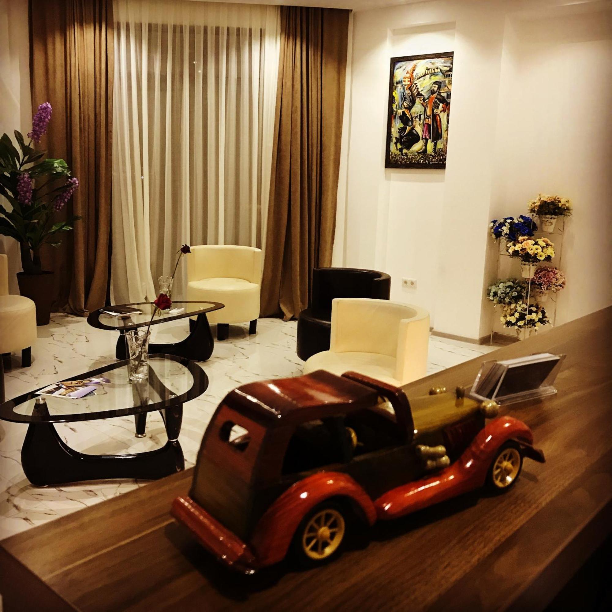 Hotel King Tom Τυφλίδα Εξωτερικό φωτογραφία