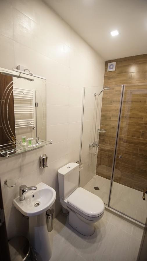 Hotel King Tom Τυφλίδα Εξωτερικό φωτογραφία