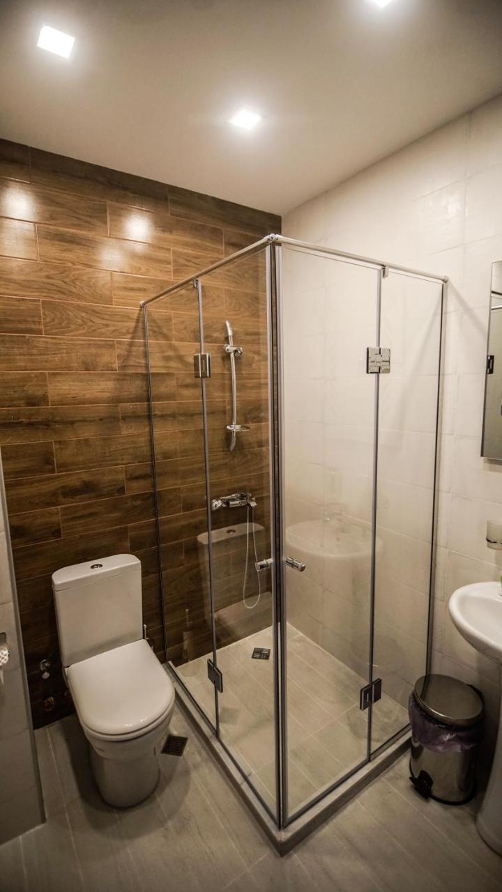 Hotel King Tom Τυφλίδα Εξωτερικό φωτογραφία