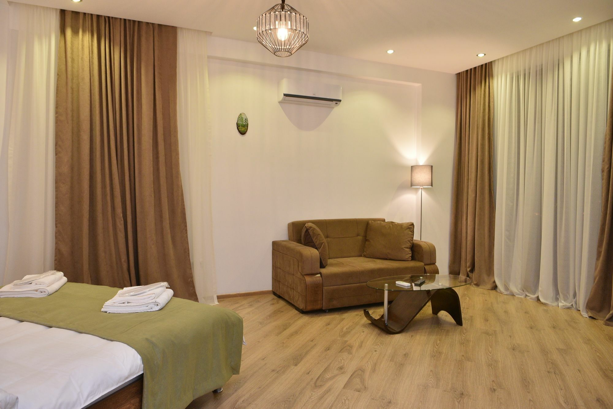 Hotel King Tom Τυφλίδα Εξωτερικό φωτογραφία